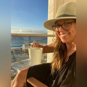 Meet your Posher, Cheri